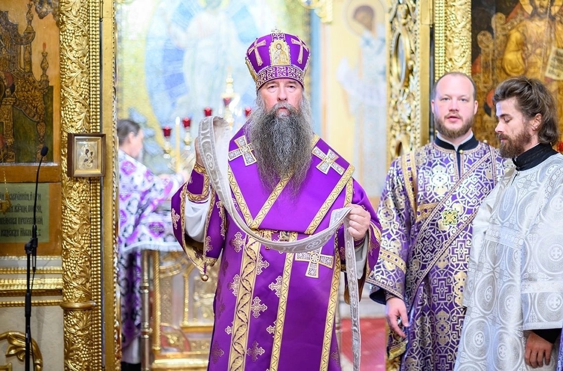 Епископ Сергиево-Посадский и Дмитровский Кирилл совершил диаконскую хиротонию студента Академии Епископ Сергиево-Посадский и Дмитровский Кирилл совершил диаконскую хиротонию студента Академии