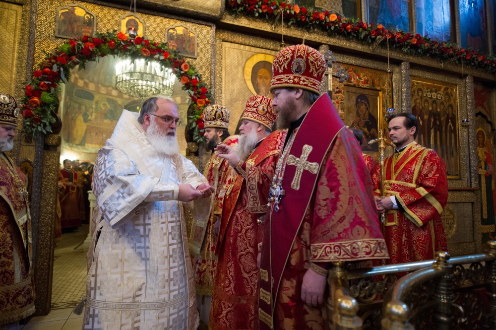 Архиерейская хиротония. Фото: Гливинский Д.