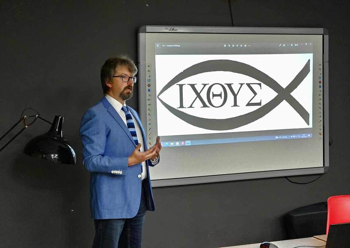 Преподаватель Академии выступил с лекций в художественной школе «Солнцево» Преподаватель Академии выступил с лекций в художественной школе «Солнцево»
