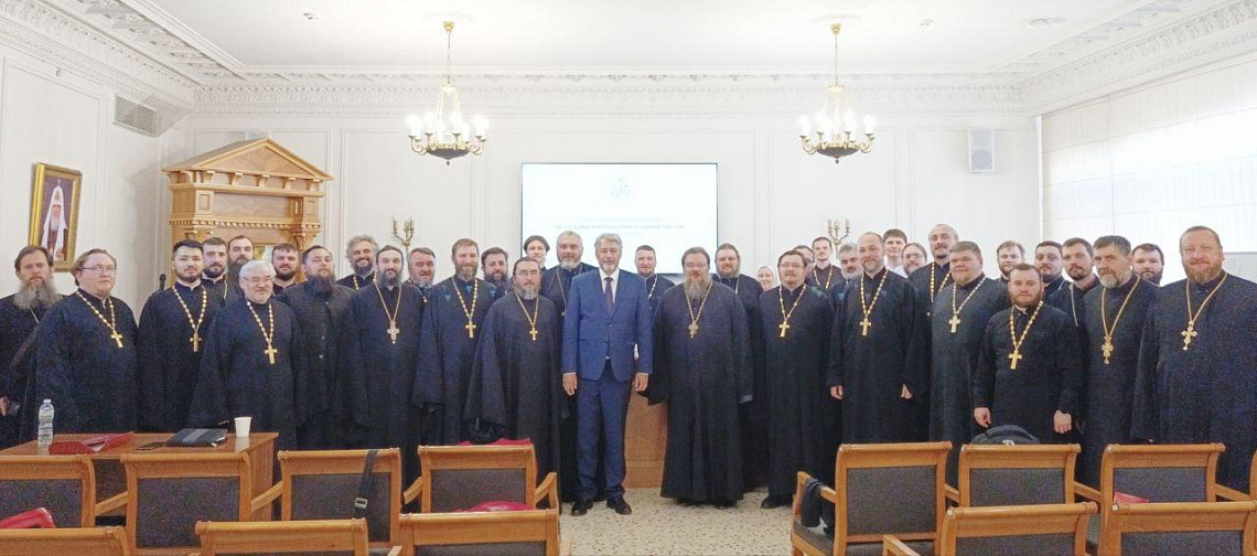 Старший преподаватель СДА А. И. Солодков провел обучающий семинар для ответственных за миссионерское служение в Митрополиях и Епархиях РПЦ Старший преподаватель СДА А. И. Солодков провел обучающий семинар для ответственных за миссионерское служение в Митрополиях и Епархиях РПЦ